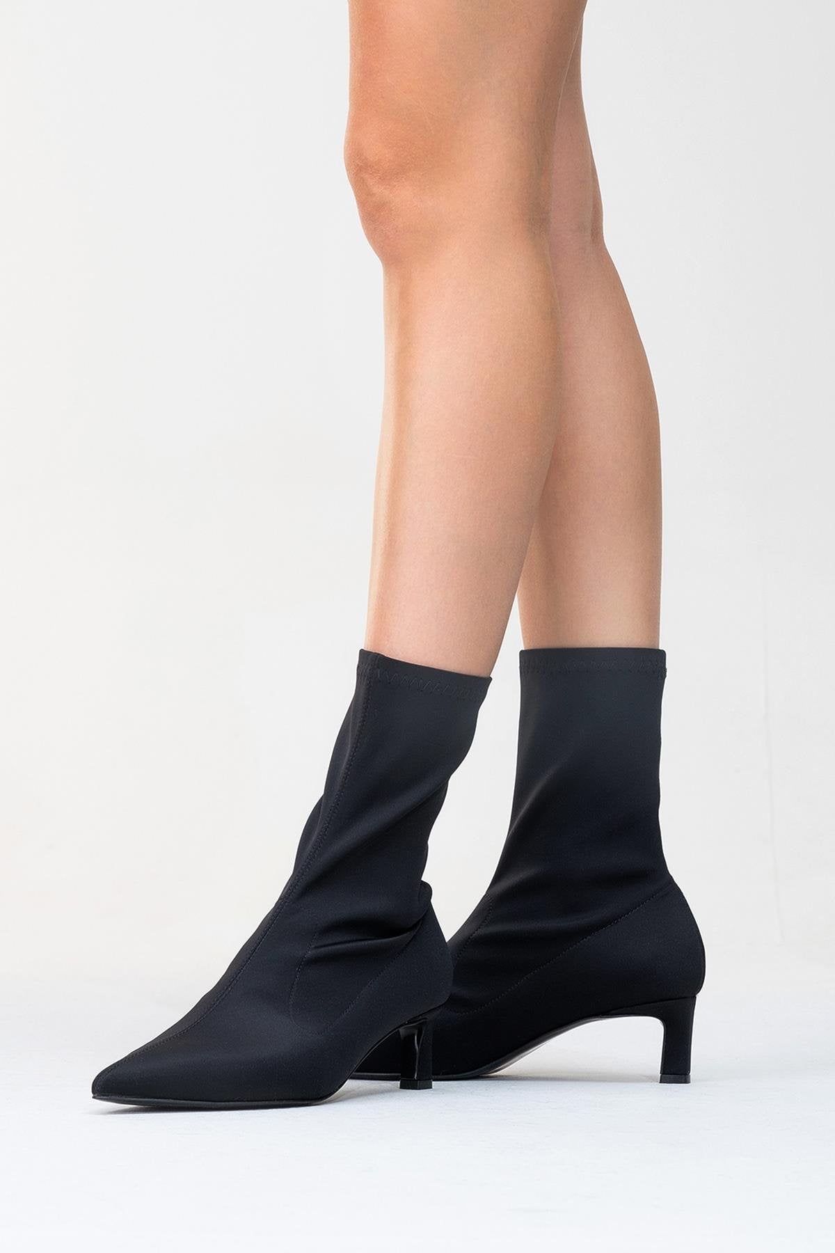 Lewin Black Stretch Pointed Toe Stiletto Boot – sole view showing leather, black, red, Vowalisse