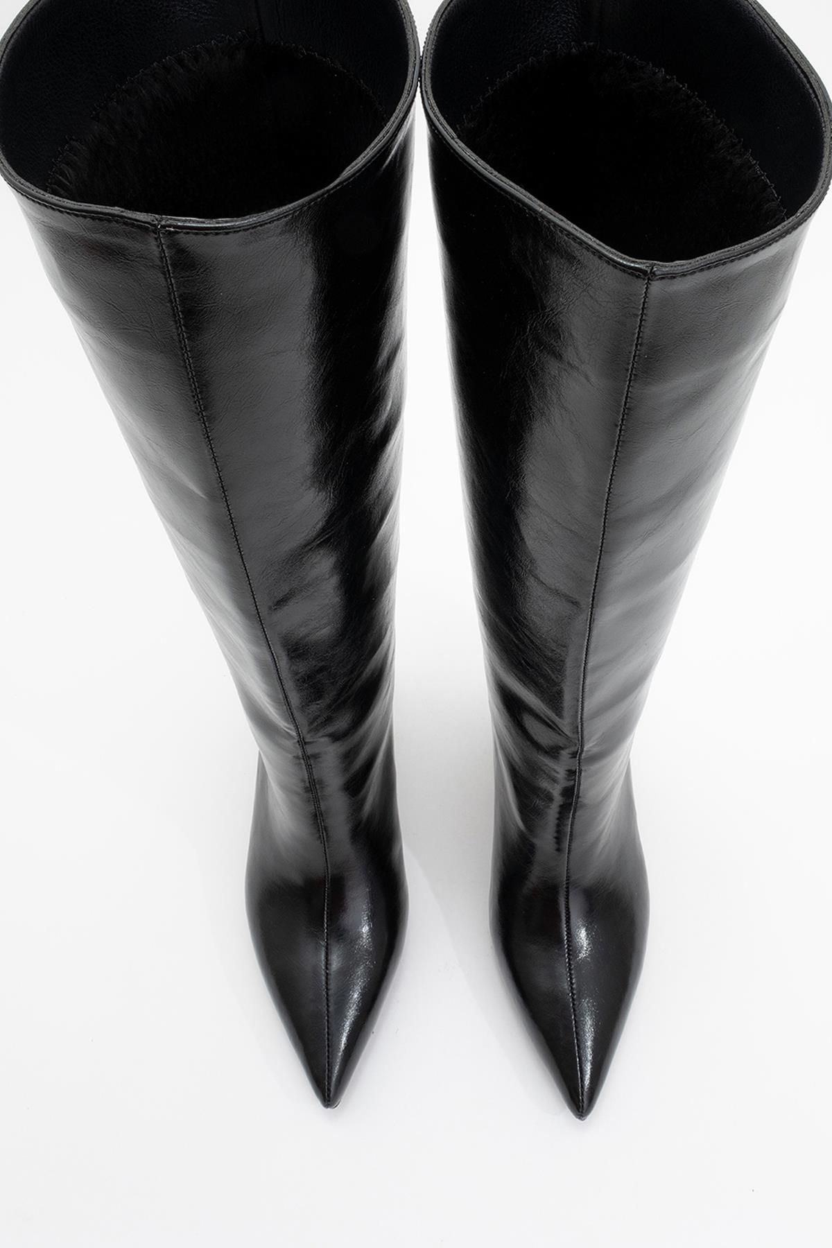 Camila - Black Heeled Boot – side view showing leather, black, Vowalisse