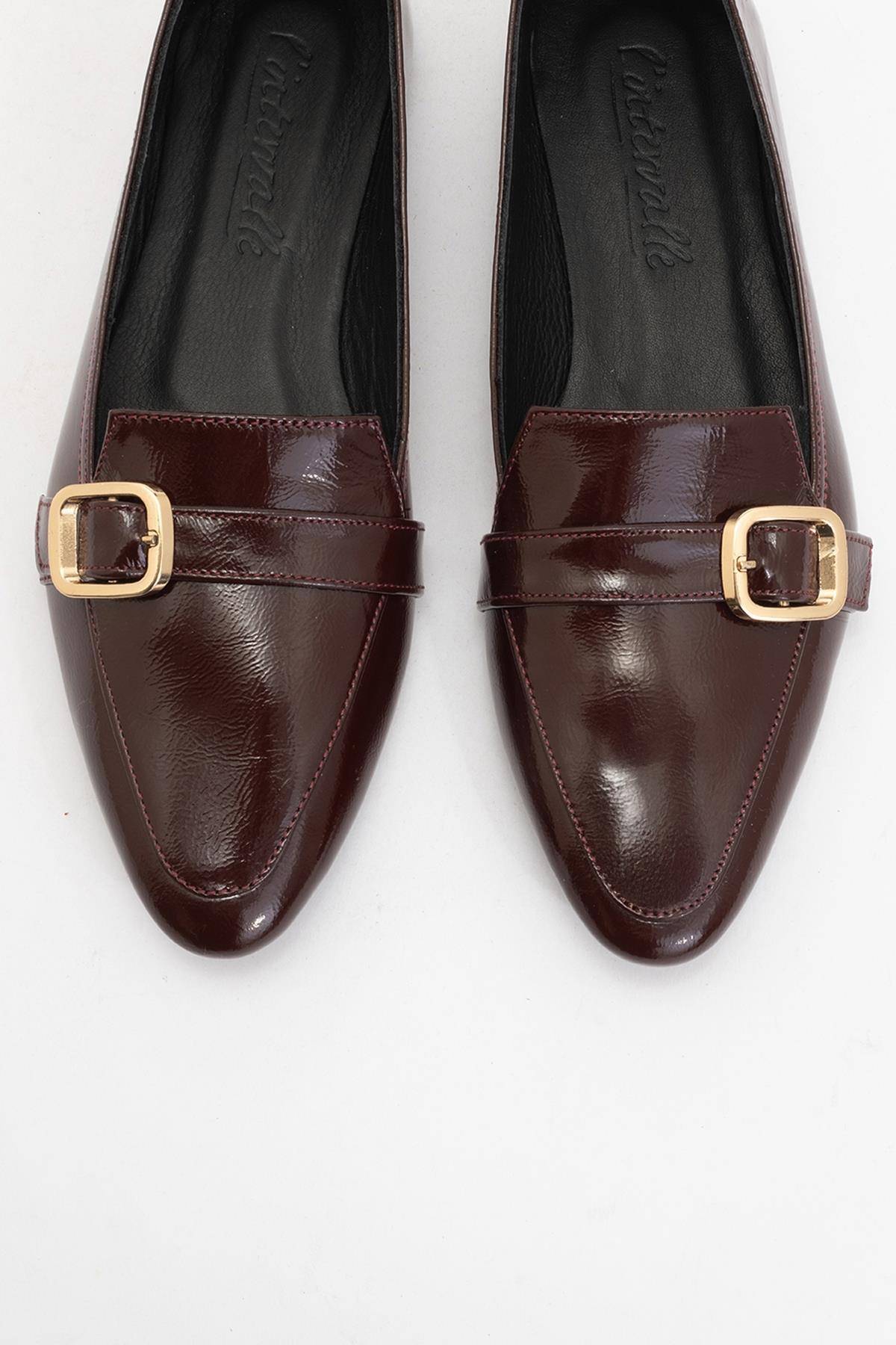 Zarina - Burgundy Brown Patent Pointed Toe Flats – side view showing leather, gold, red, Vowalisse