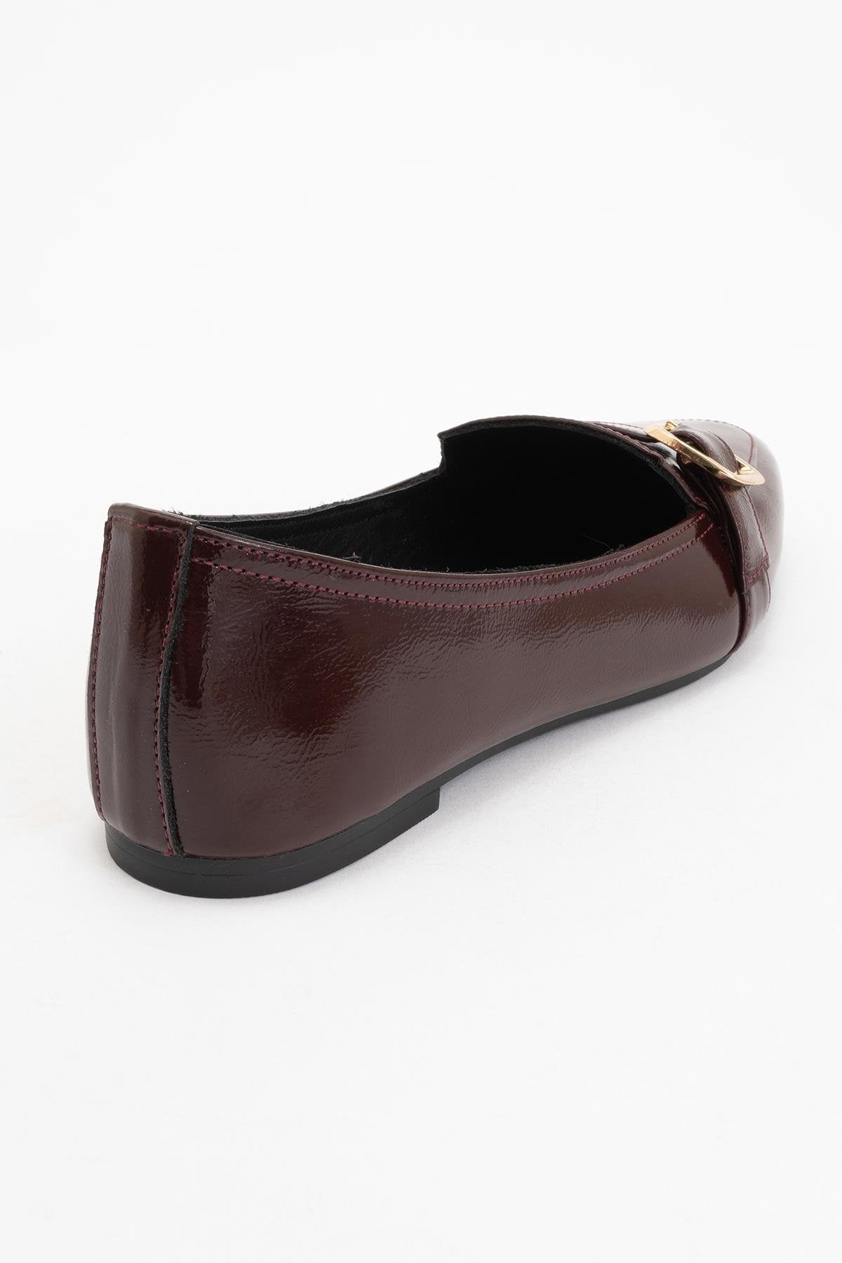 Zarina - Burgundy Brown Patent Pointed Toe Flats – heel view showing leather, gold, red, Vowalisse