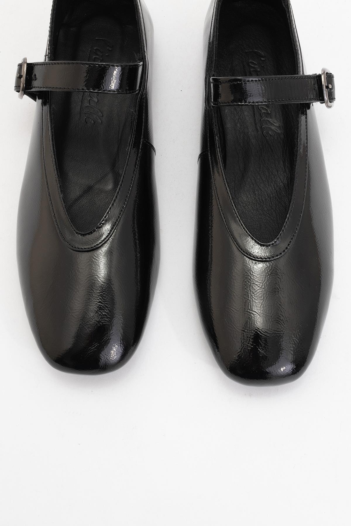 Matilda - Black Patent Leather Mary Jane Flats – side view showing leather, black, Vowalisse