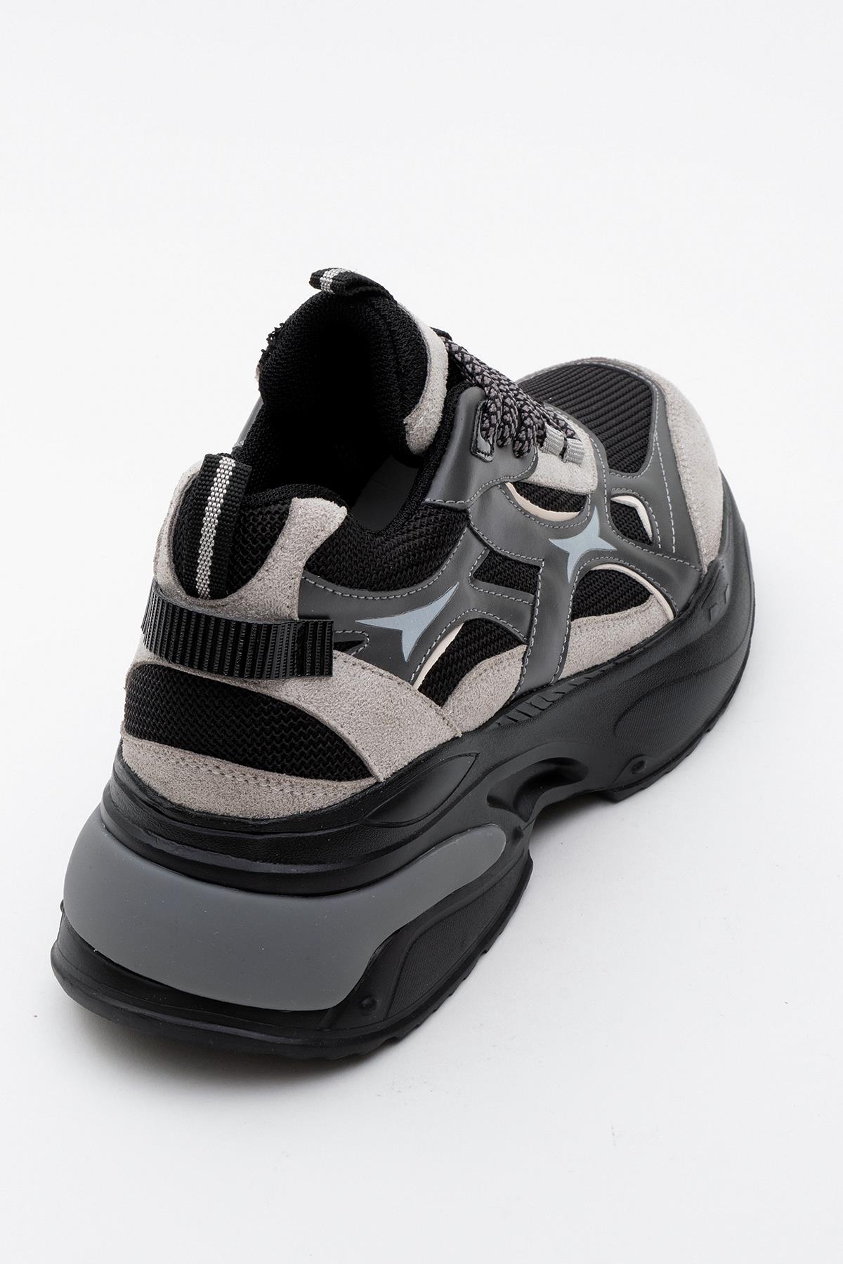 Marron - Black Sport Sneakers – heel view showing leather, black, red, Vowalisse
