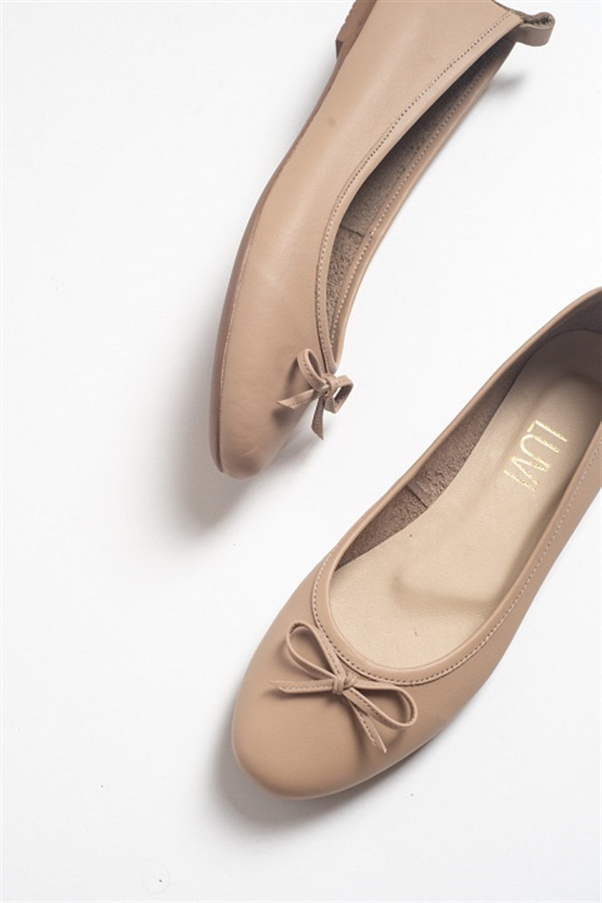 Florence - Cream Beige Leather Ballerina Flats – side view showing bow, leather, suede, Vowalisse
