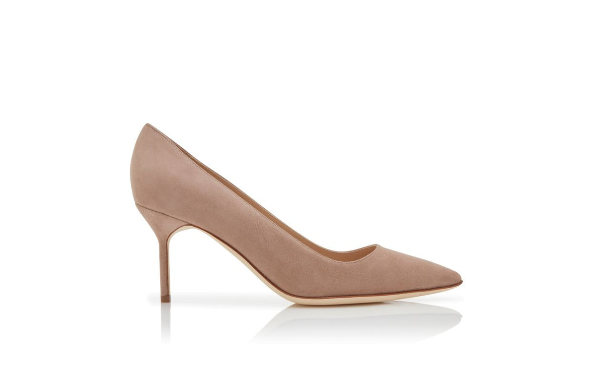 Amelie Dawn Neutral Pointed Toe Pumps – side profile showing neutral pointed toe, suede, Vowalisse
