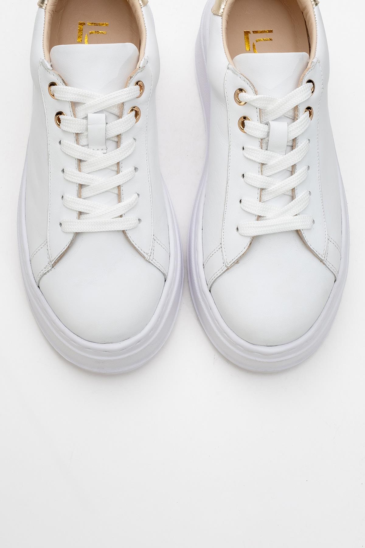 Gueno - White Genuine Leather Sneaker – side view showing leather, white, Vowalisse
