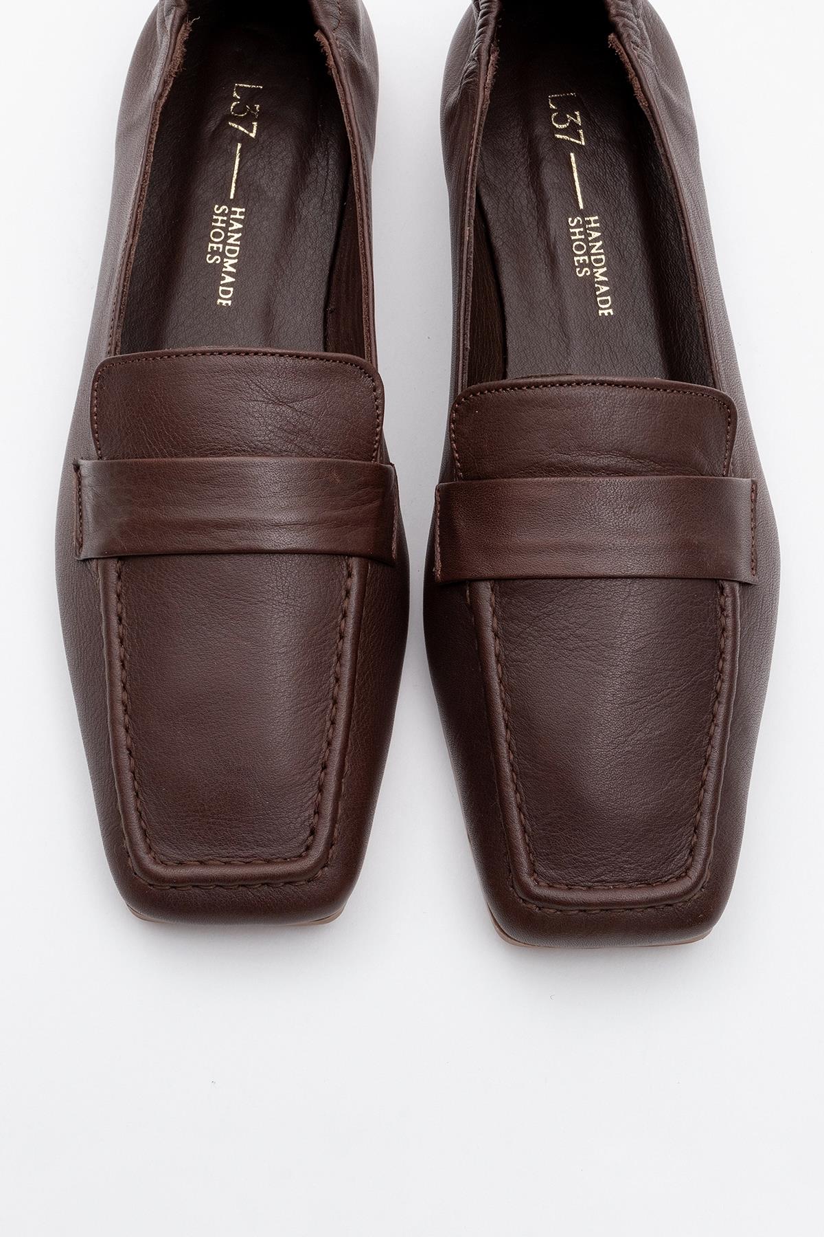 Liepa - Brown Leather Loafers – side view showing leather, Vowalisse