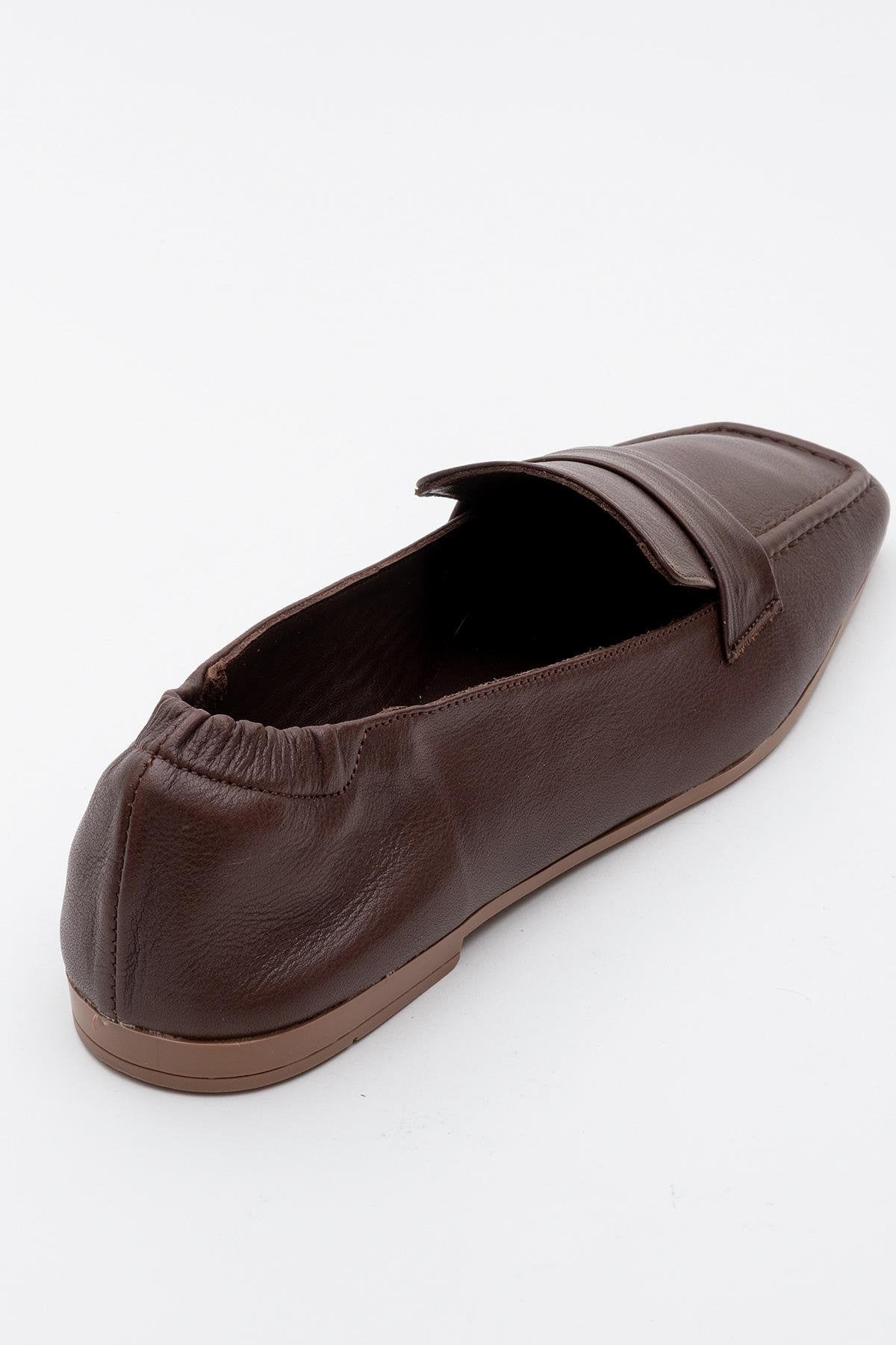 Liepa - Brown Leather Loafers – heel view showing leather, Vowalisse