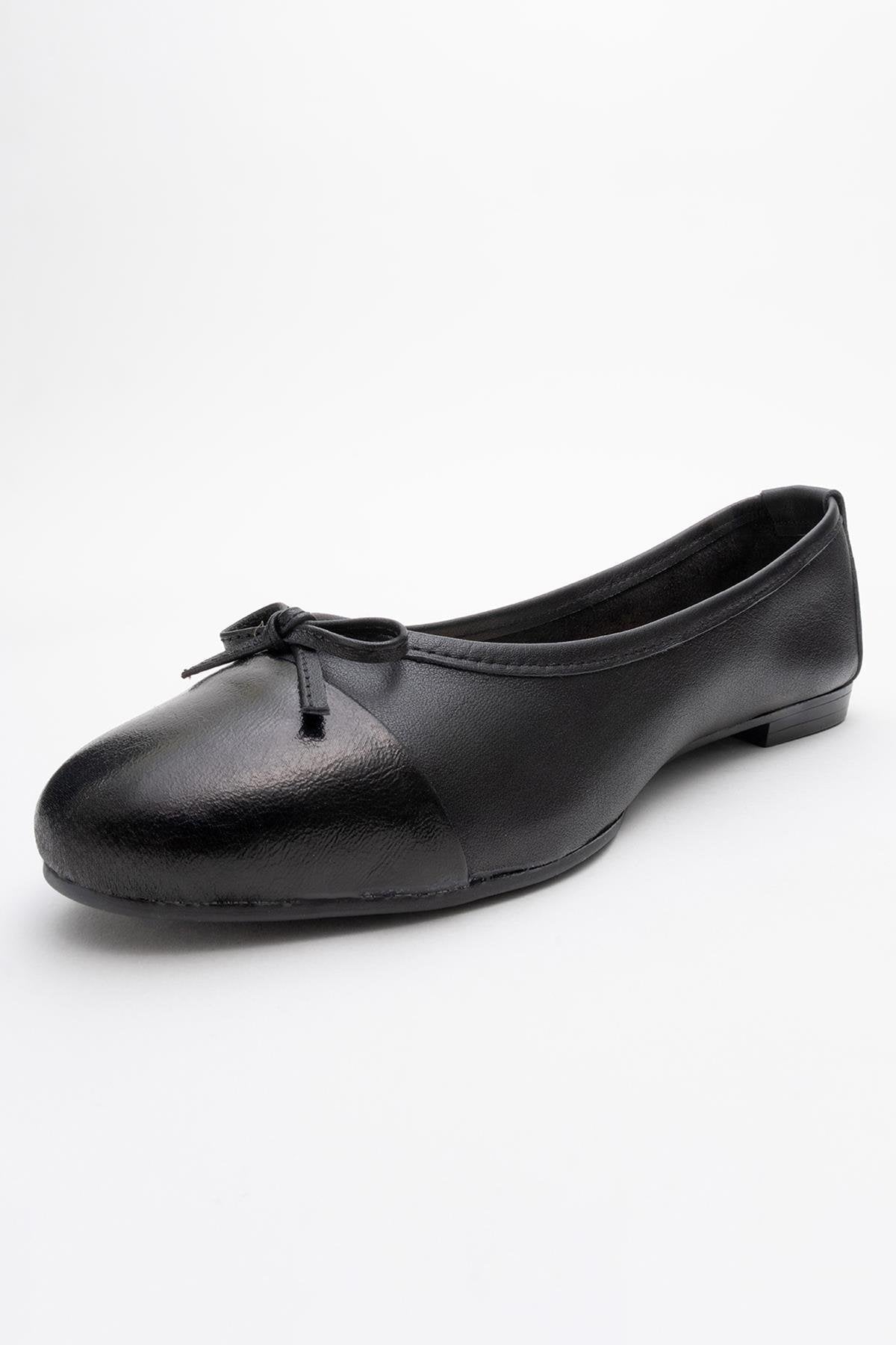 Jens - Black Toe Cap Leather Ballet Flats – detail view showing bow, leather, black, Vowalisse
