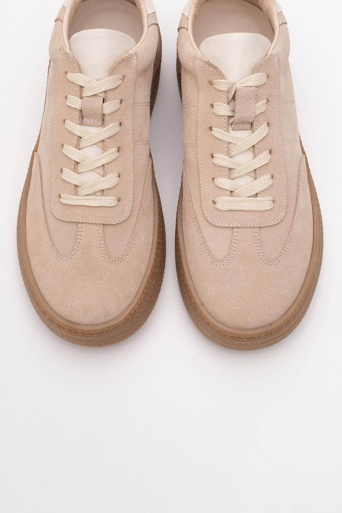 Fiore - Beige Leather Sneakers – side view showing leather, red, Vowalisse