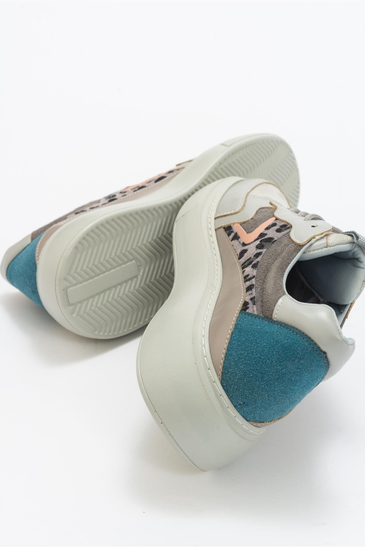 Ida - Grey Platform Sneakers – back view showing leather, Vowalisse