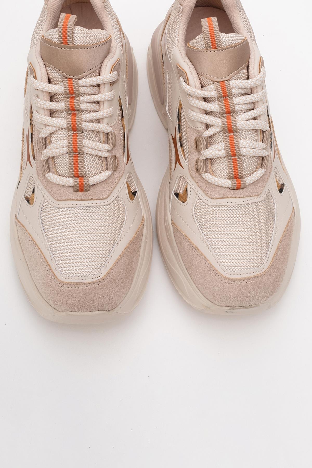 Marron - Beige Patterned Sneaker – side view showing leather, Vowalisse