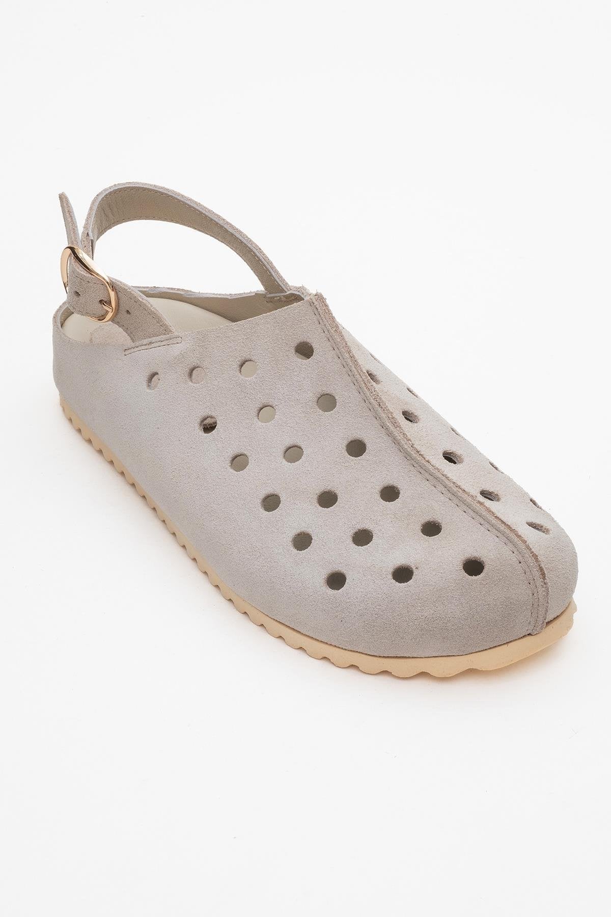 Justa - Beige Genuine Leather Sandal – detail view showing leather, Vowalisse
