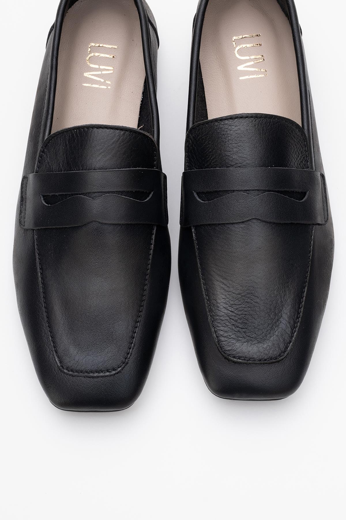 Morne - Black Leather Loafers – side view showing leather, black, Vowalisse
