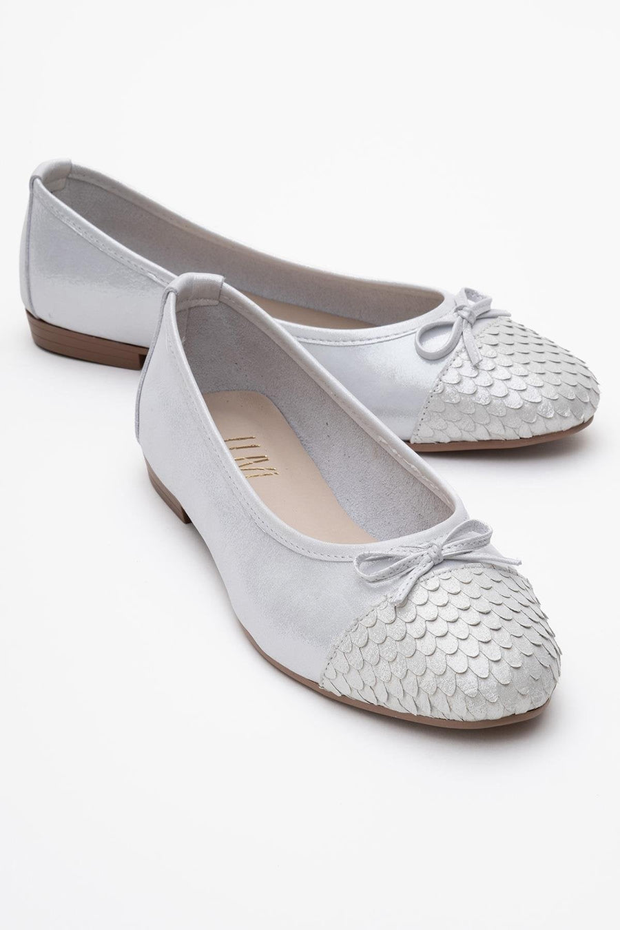 02 - White Genuine Leather Ballet Flat