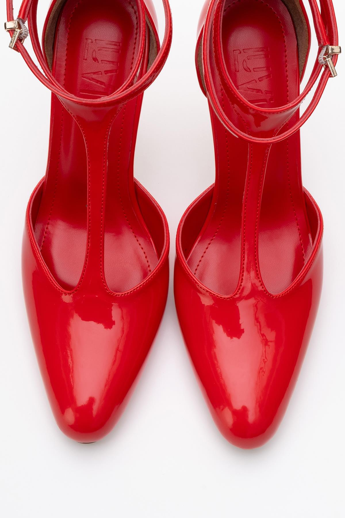 Jon - Red Patent Stiletto Heel Shoe – side view showing leather, red, Vowalisse