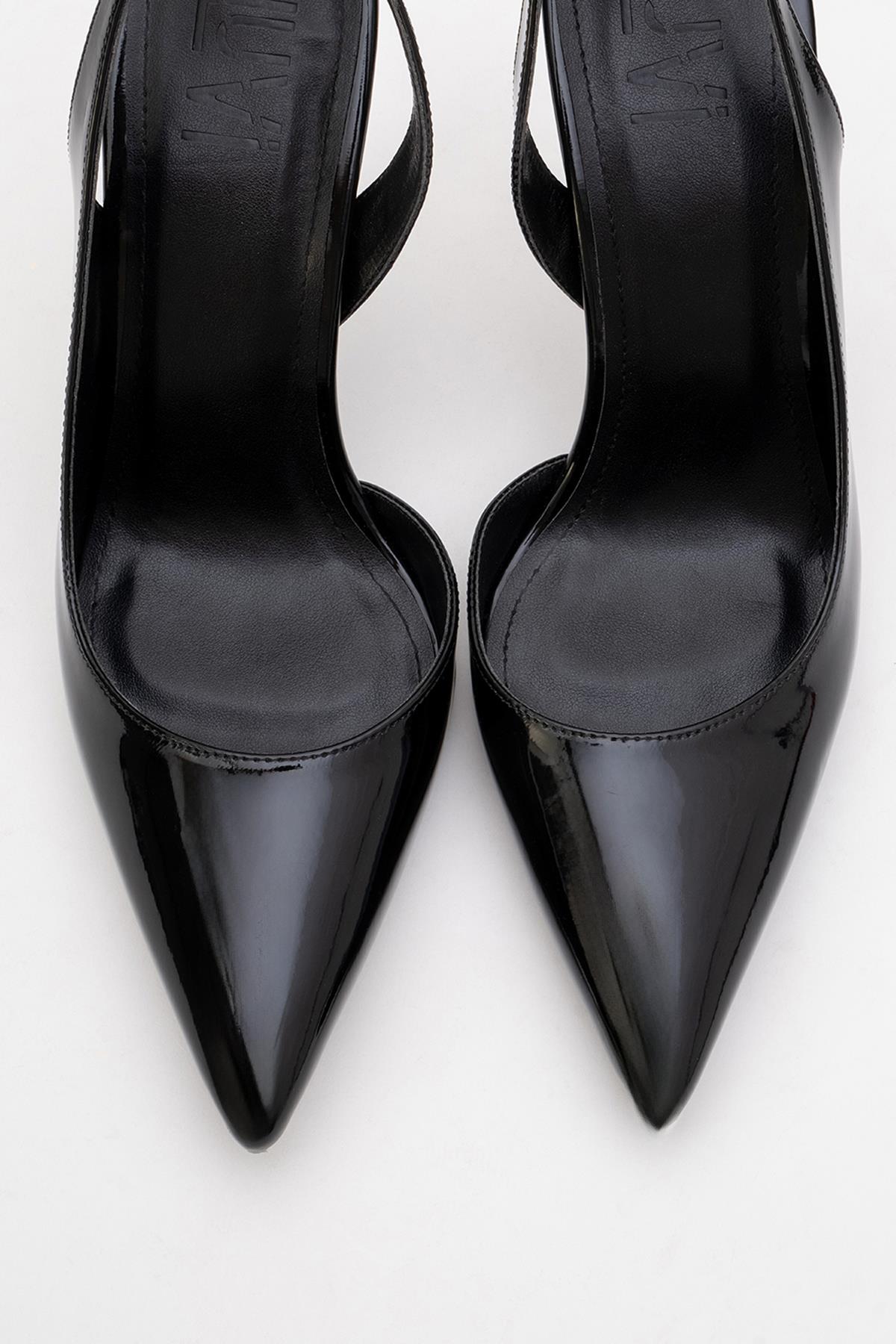 Twine - Black Patent Heeled Shoe – side view showing leather, black, Vowalisse