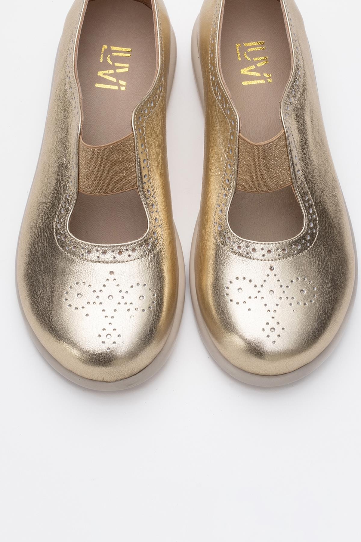 CHELLE Gold Elastic Leather Flat – side view showing leather, gold, Vowalisse