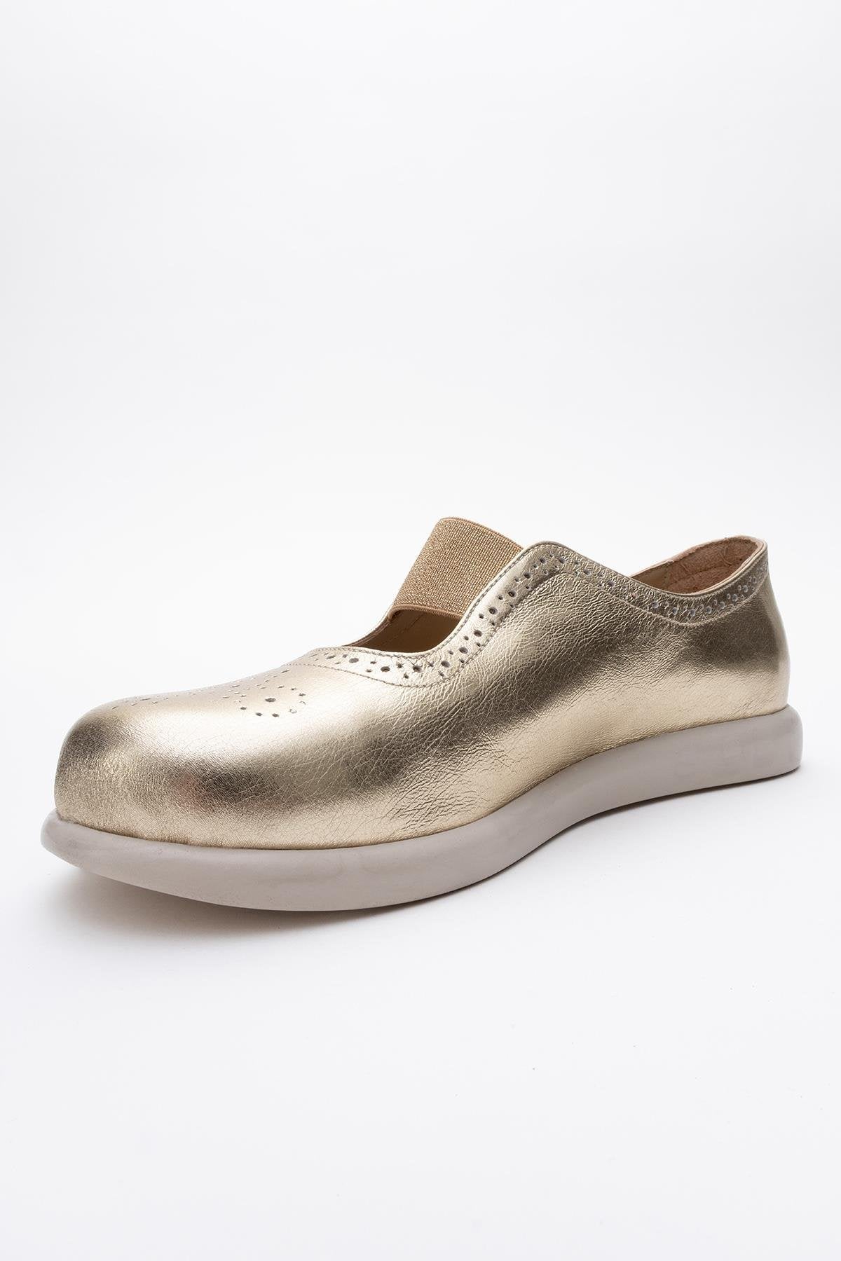 CHELLE Gold Elastic Leather Flat – heel view showing leather, gold, Vowalisse