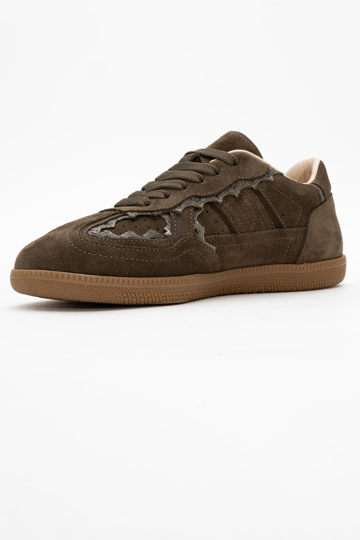 Shiva - Emerald Green Suede Leather Sneakers – heel view showing leather, suede, green, Vowalisse