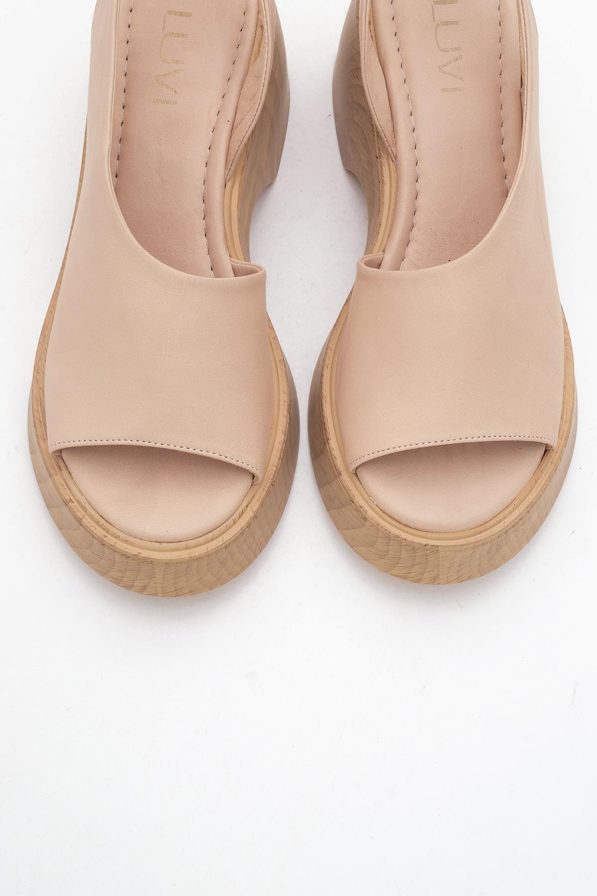 ROY Dark Beige Leather Wedge Sandal – side view showing leather, red, Vowalisse