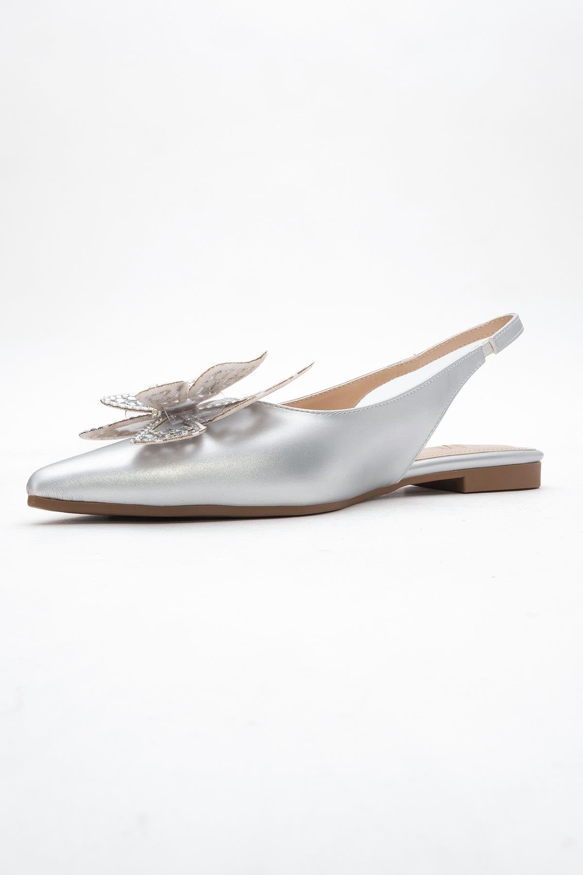 Oriol - Silver Pointed Toe Open-Back Ballet Flat – heel view showing leather, silver, Vowalisse