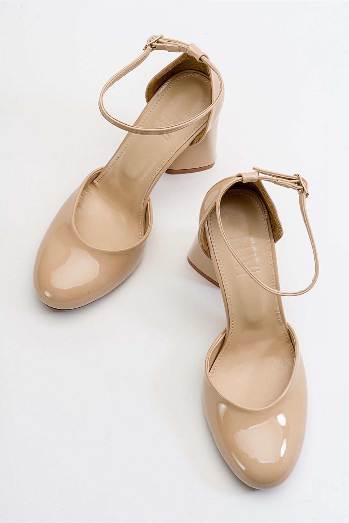 Oslo - Beige Heeled Shoe – heel view showing leather, Vowalisse