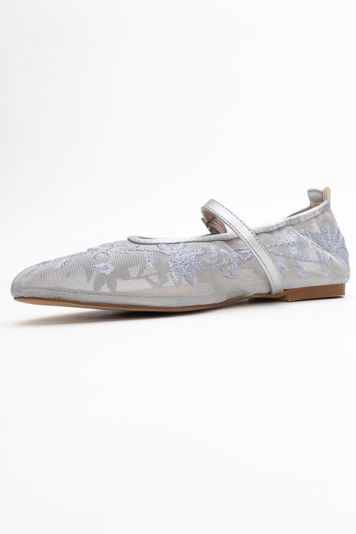 Juny Gray Mesh Floral Embroidery Ballet Flat – heel view showing leather, mesh, red, Vowalisse