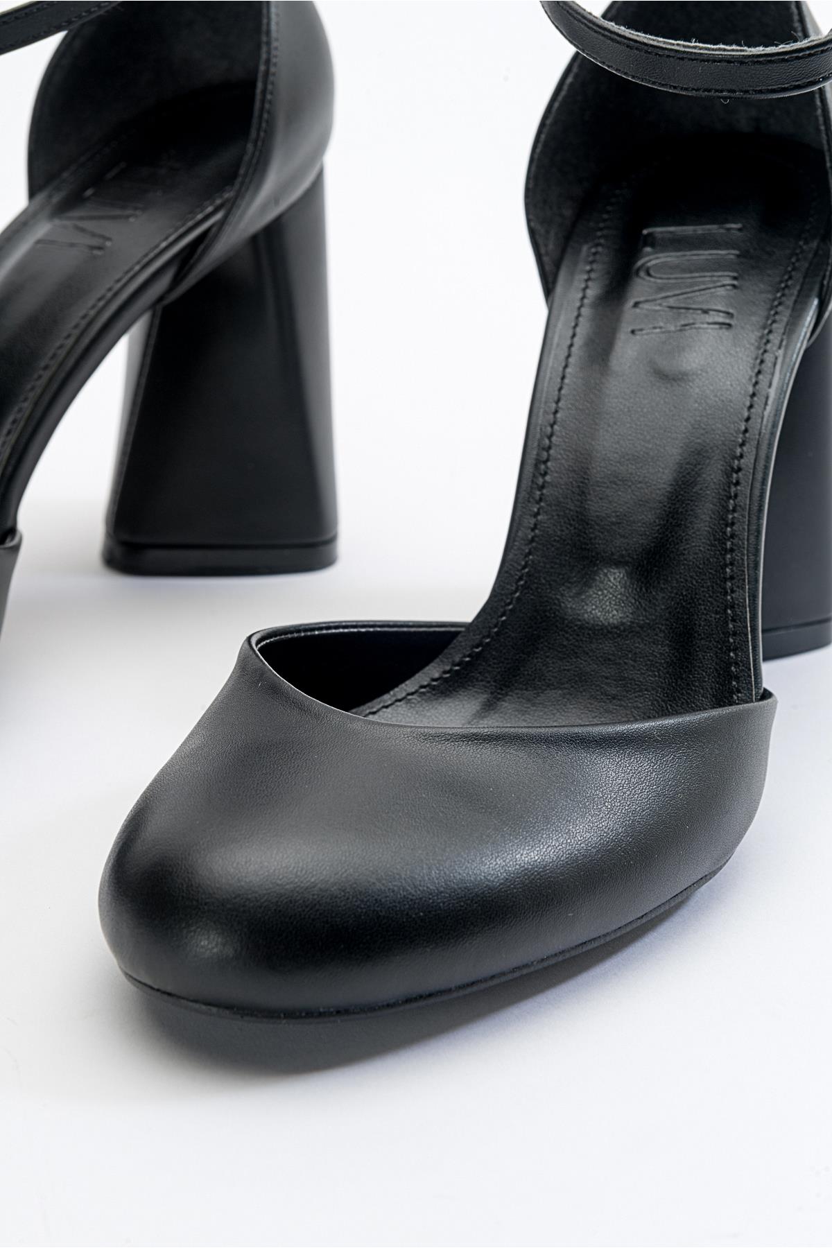 Oslo - Black Heeled Shoe – side view showing leather, black, Vowalisse