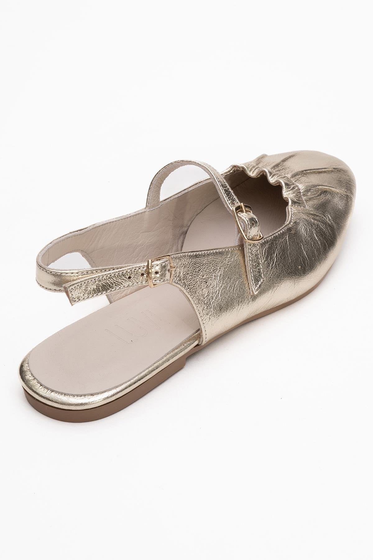 BRITNEY Gold Leather Closed-Toe Sandal – back view showing leather, gold, red, Vowalisse