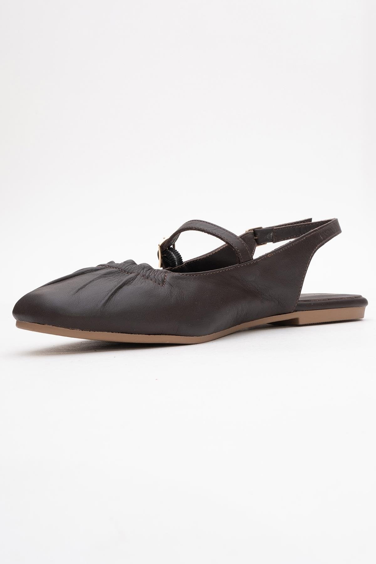 BRITNEY Brown Leather Closed-Toe Sandal – heel view showing leather, red, Vowalisse