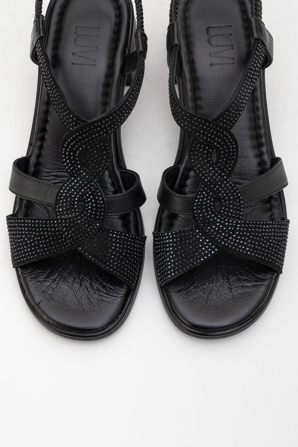 Dolen Black Leather Chunky Sandal – side view showing leather, black, red, Vowalisse