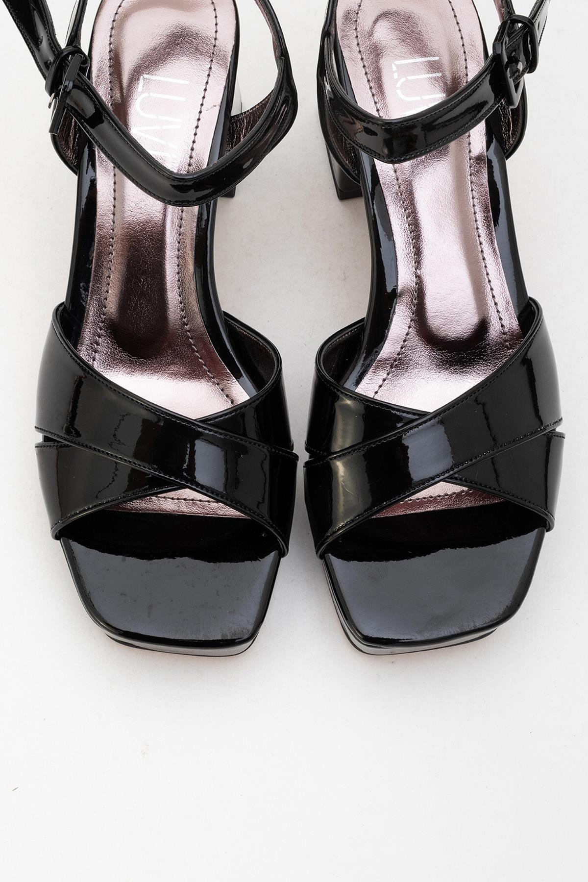 Lisbon - Black Patent Platform Heel Shoe – side view showing leather, black, Vowalisse