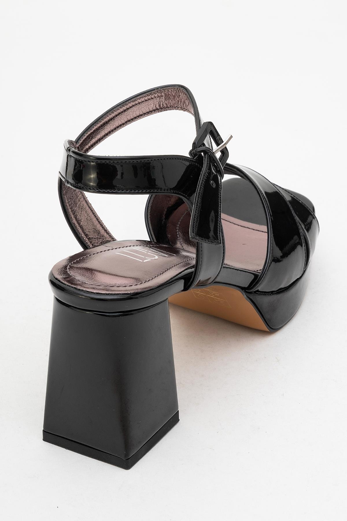 Lisbon - Black Patent Platform Heel Shoe – back view showing leather, black, Vowalisse