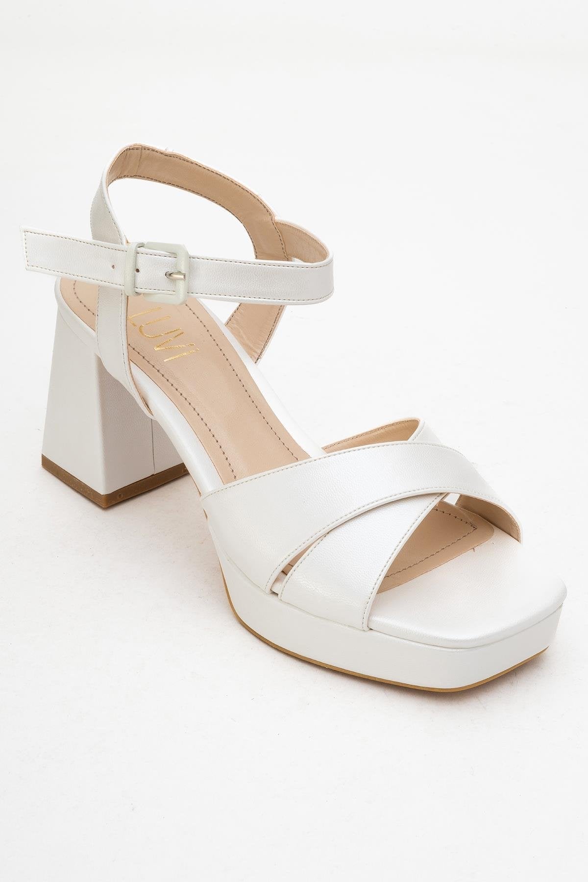 Lisbon - Pearl Platform Heel Shoe – detail view showing pearl, leather, Vowalisse