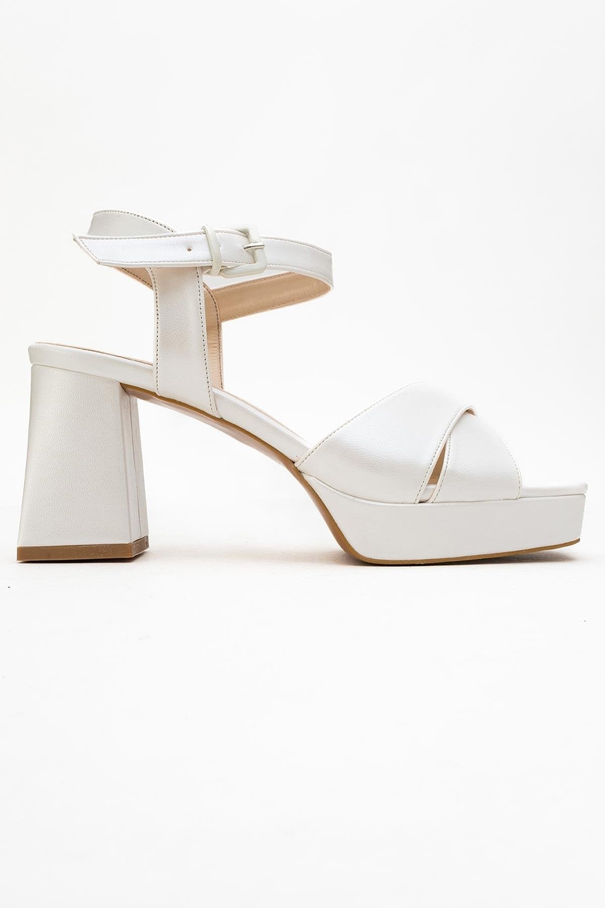 Lisbon - Pearl Platform Heel Shoe – top view showing pearl, leather, Vowalisse