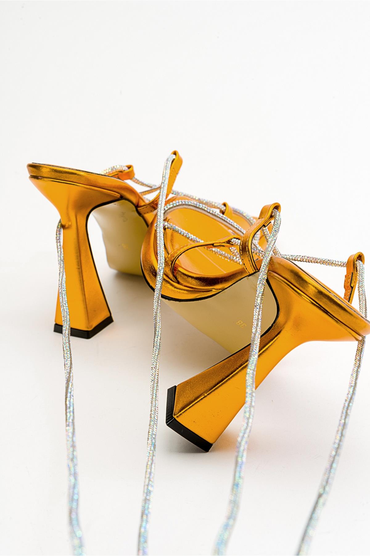 Mezzo - Metallic Orange Heeled Sandal – detail view showing leather, metallic, Vowalisse