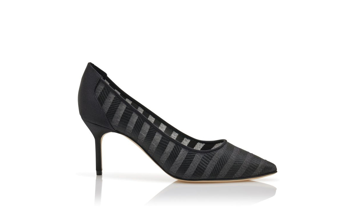 Adriana Pearl Black Pointed Toe Pumps – side profile showing black pointed toe, Vowalisse