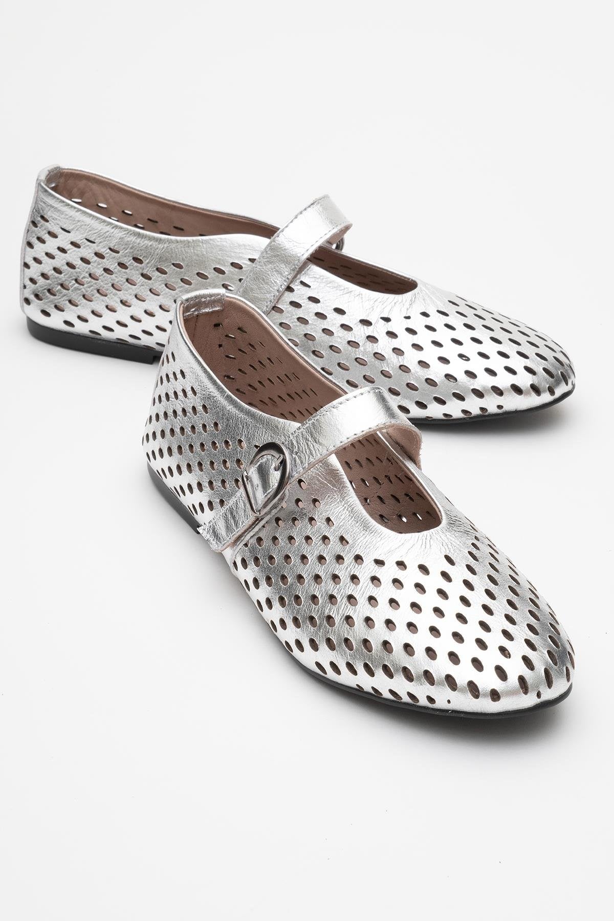 Arian Silver Leather Ballet Flat – front three-quarter view showing leather, silver, red, Vowalisse