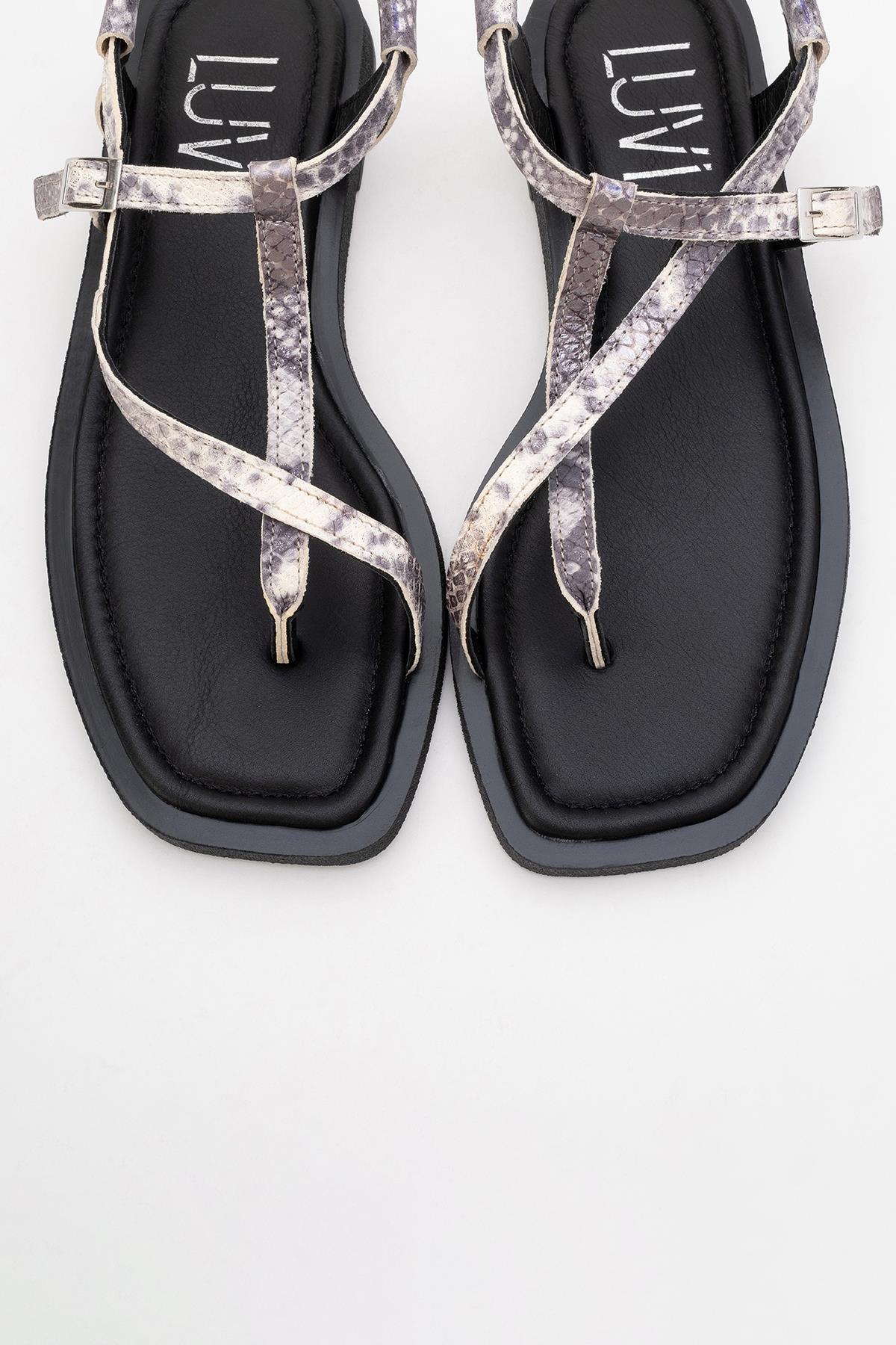 Morgana Black Leather Thong Sandal – side view showing leather, black, Vowalisse