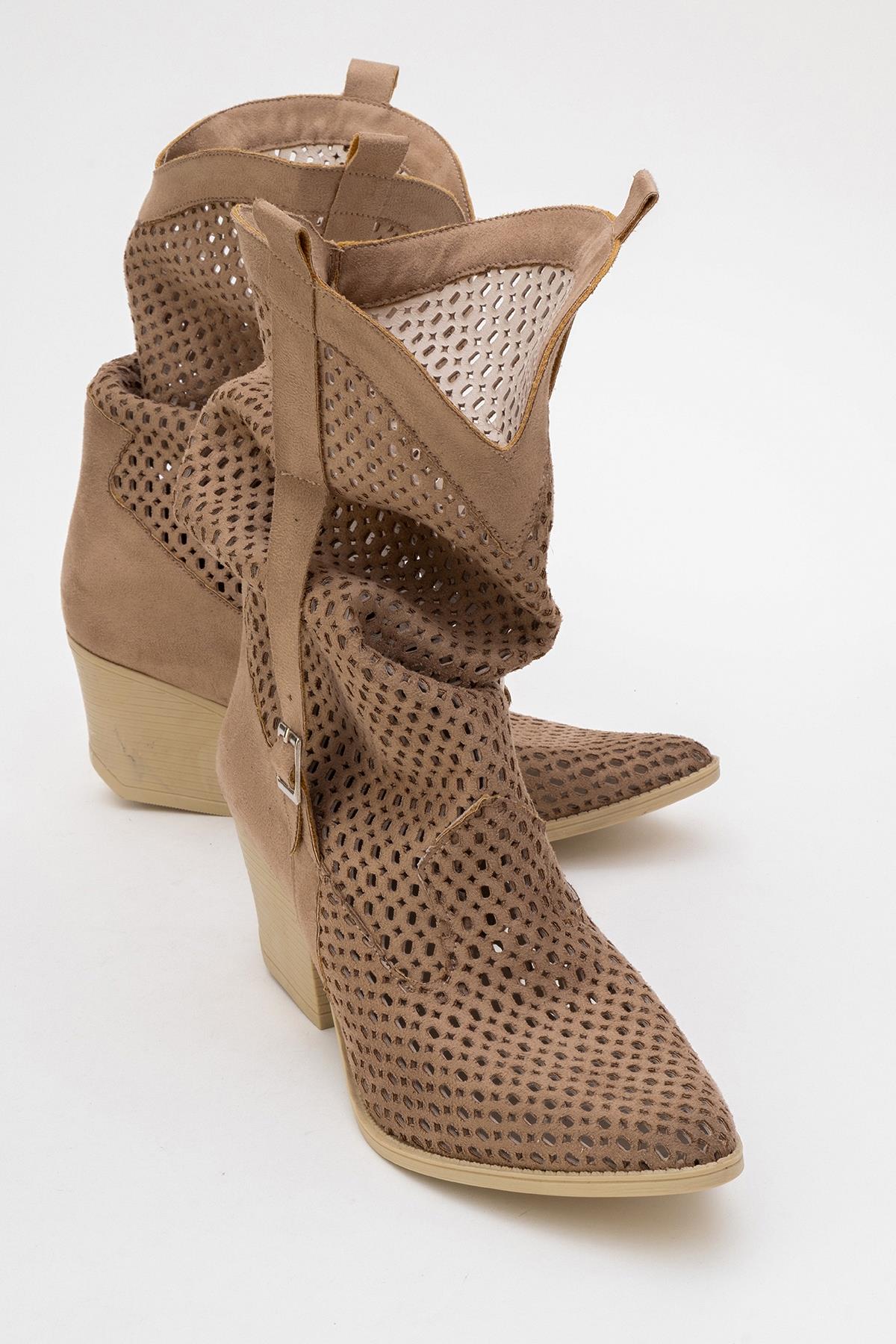 Larry Dark Beige Elasticated Block Heel Boot – heel view showing leather, red, Vowalisse