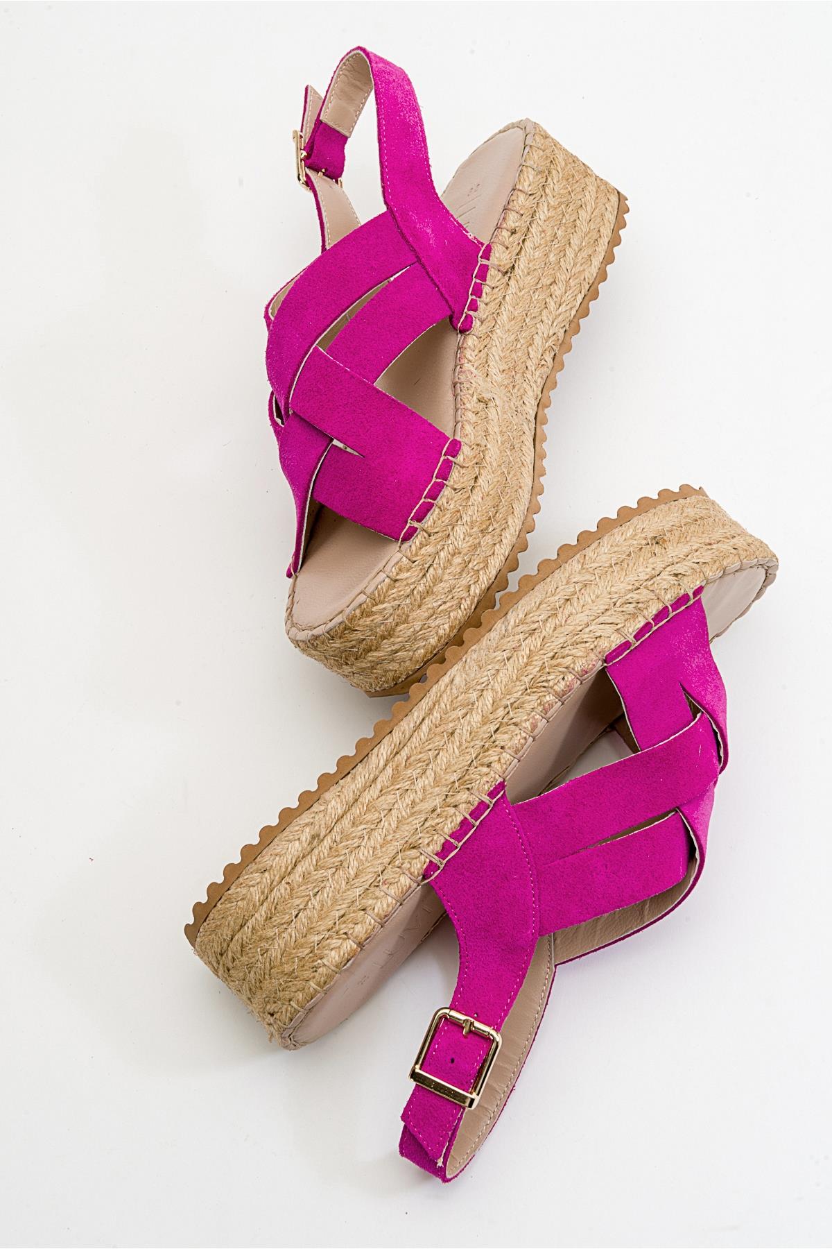 Lontano - Fuchsia Suede Leather Platform Sandal – heel view showing leather, suede, Vowalisse