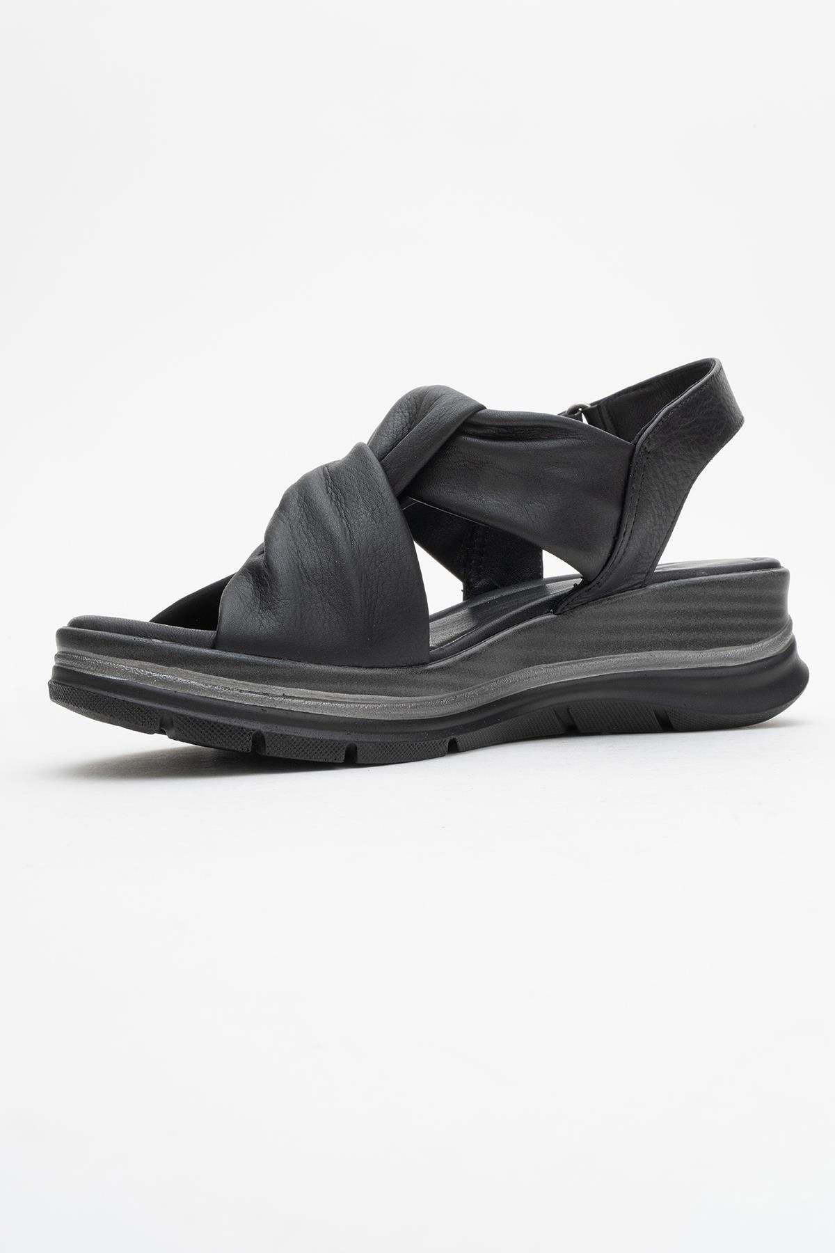 Oara - Black Leather Sandal – heel view showing leather, black, Vowalisse