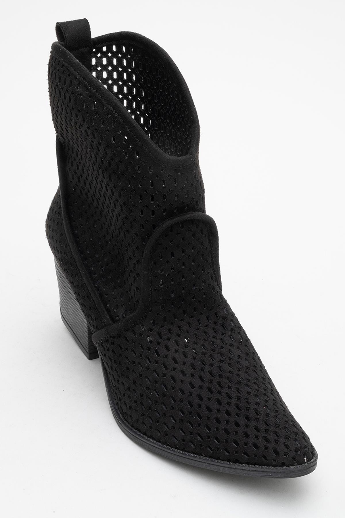 Pera Black Block Heel Boot – top view showing leather, black, Vowalisse