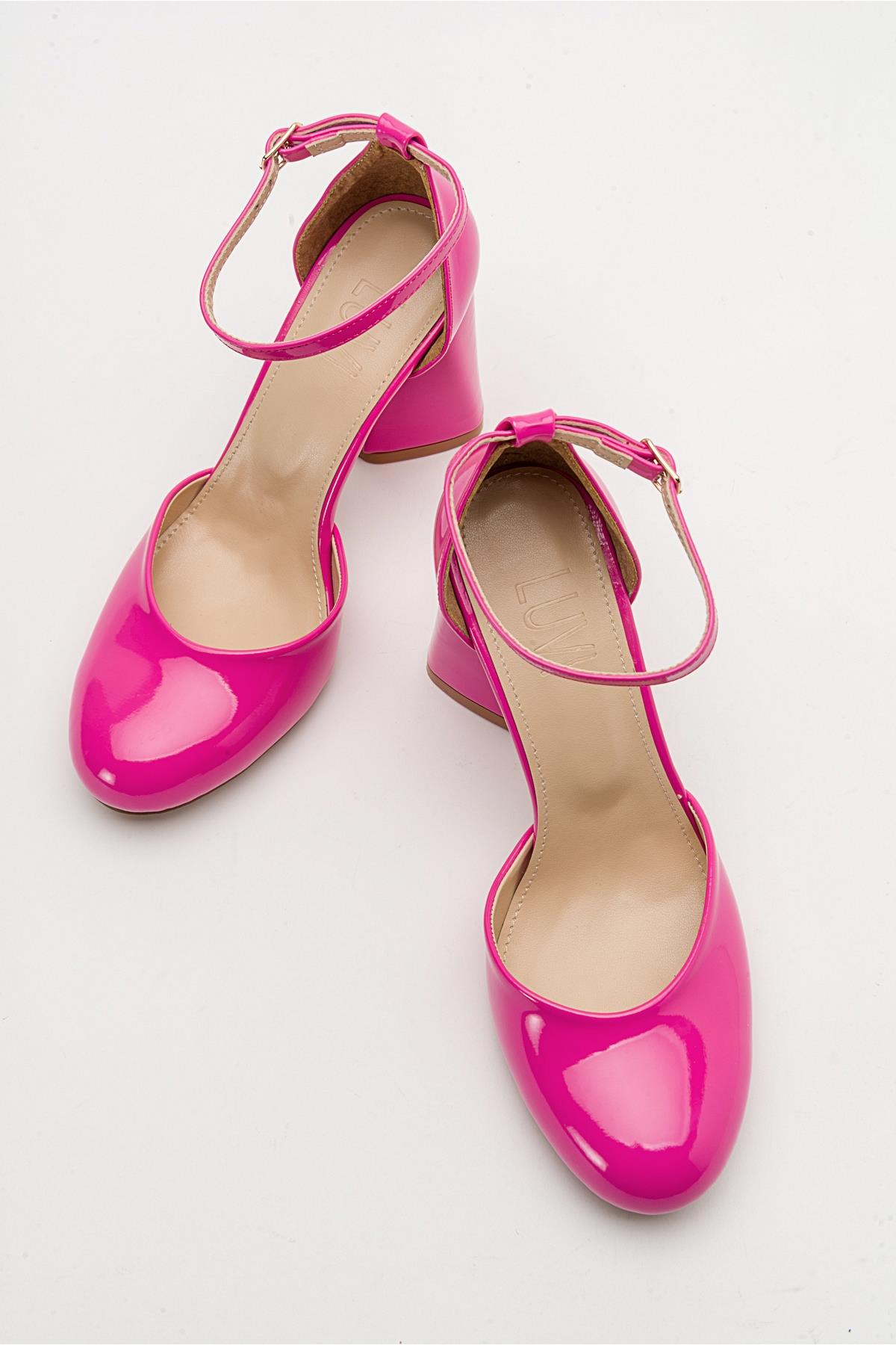 Oslo - Fuchsia Heeled Shoe – heel view showing leather, Vowalisse