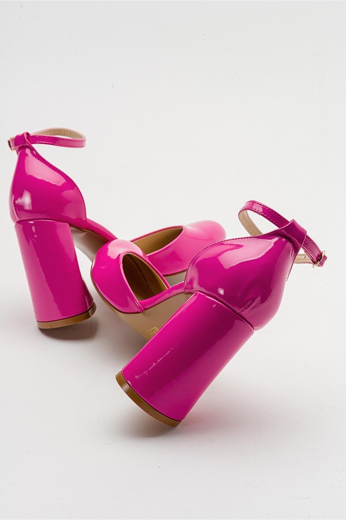 Oslo - Fuchsia Heeled Shoe – back view showing leather, Vowalisse