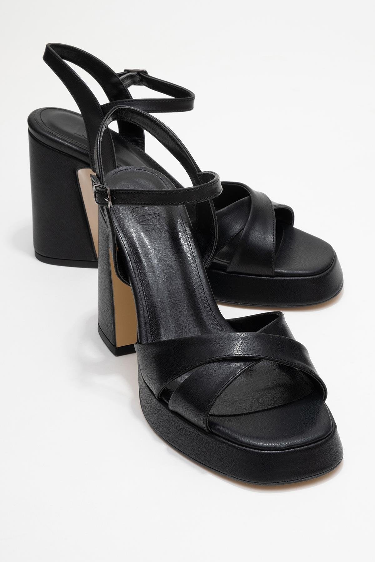 Lello - Black Platform Heel Shoe – front three-quarter view showing leather, black, Vowalisse