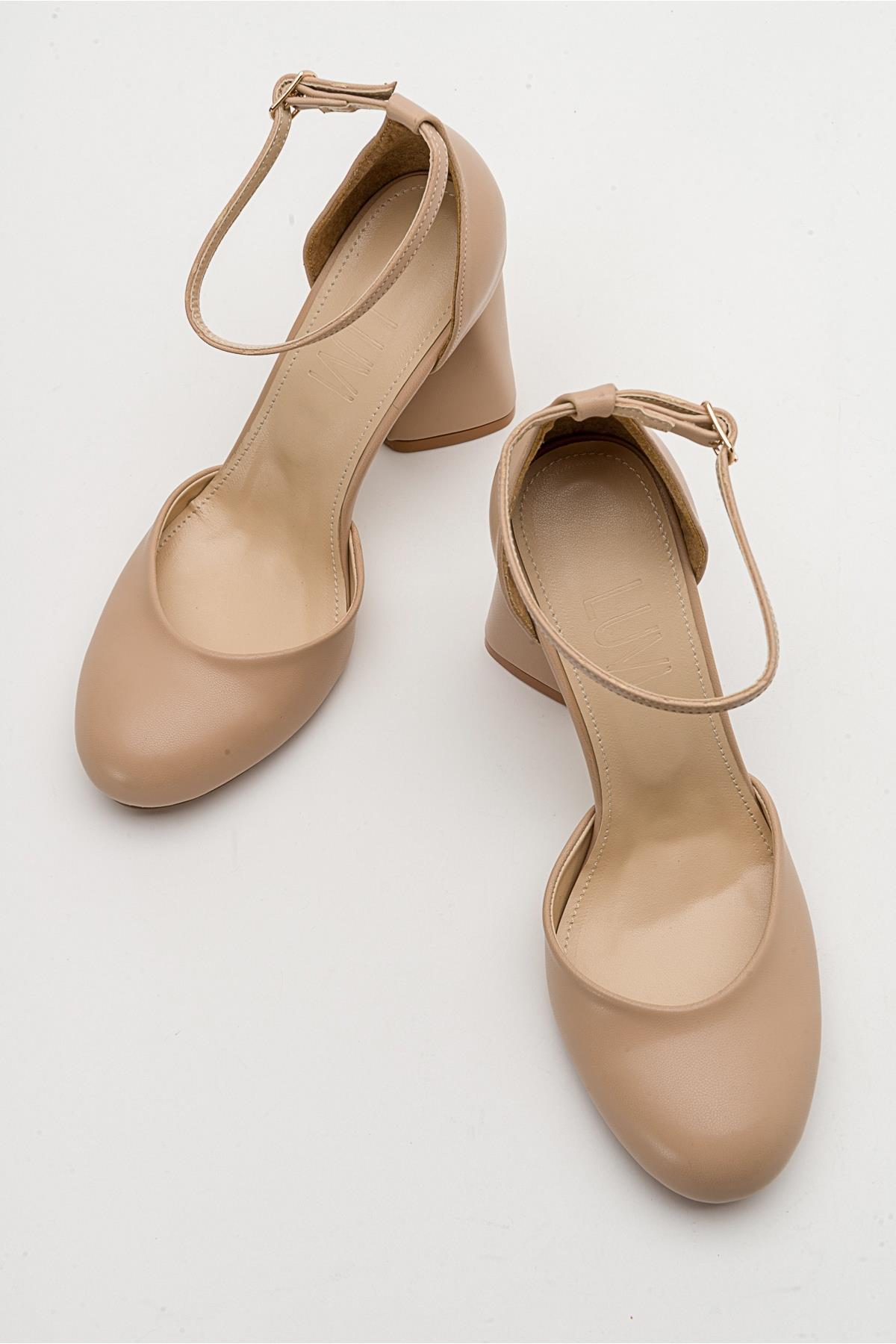 Oslo - Beige Heeled Shoe – heel view showing leather, Vowalisse
