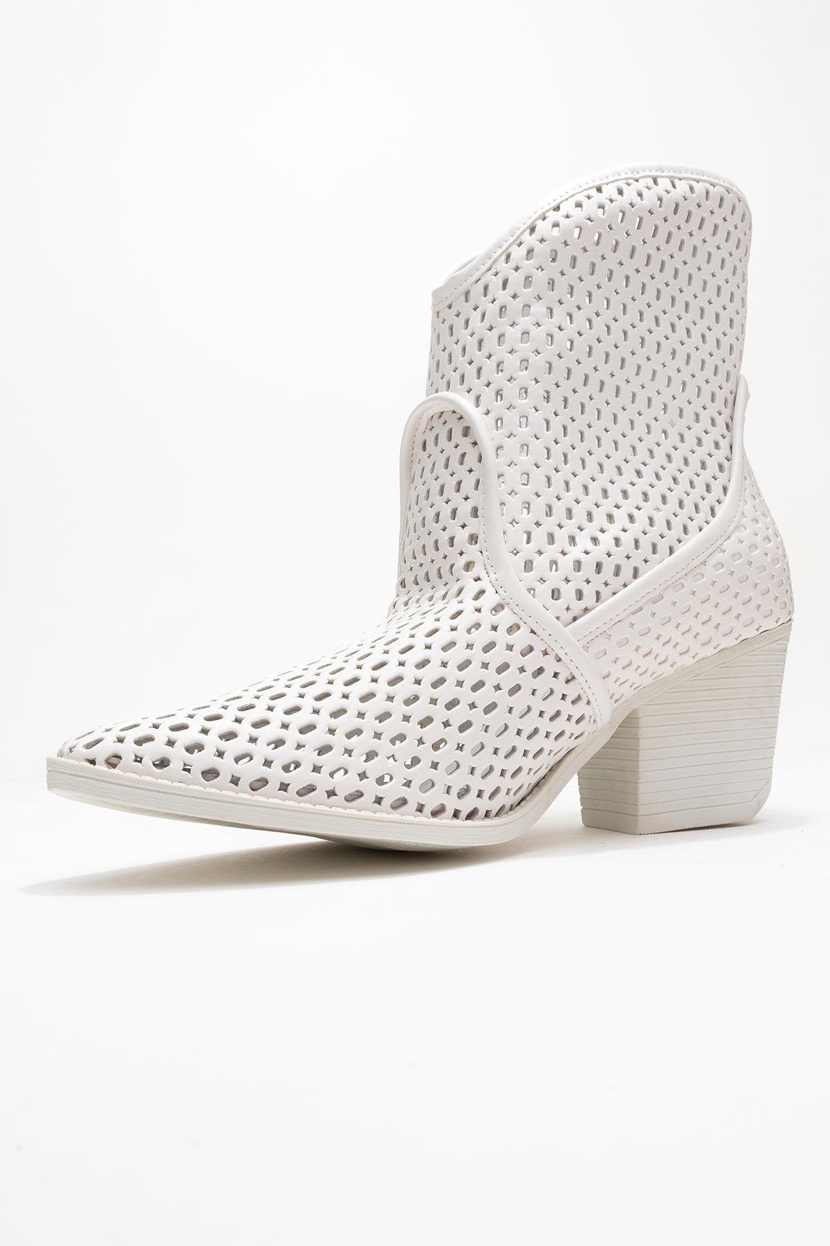 Pera White Block Heel Boot – heel view showing leather, white, Vowalisse