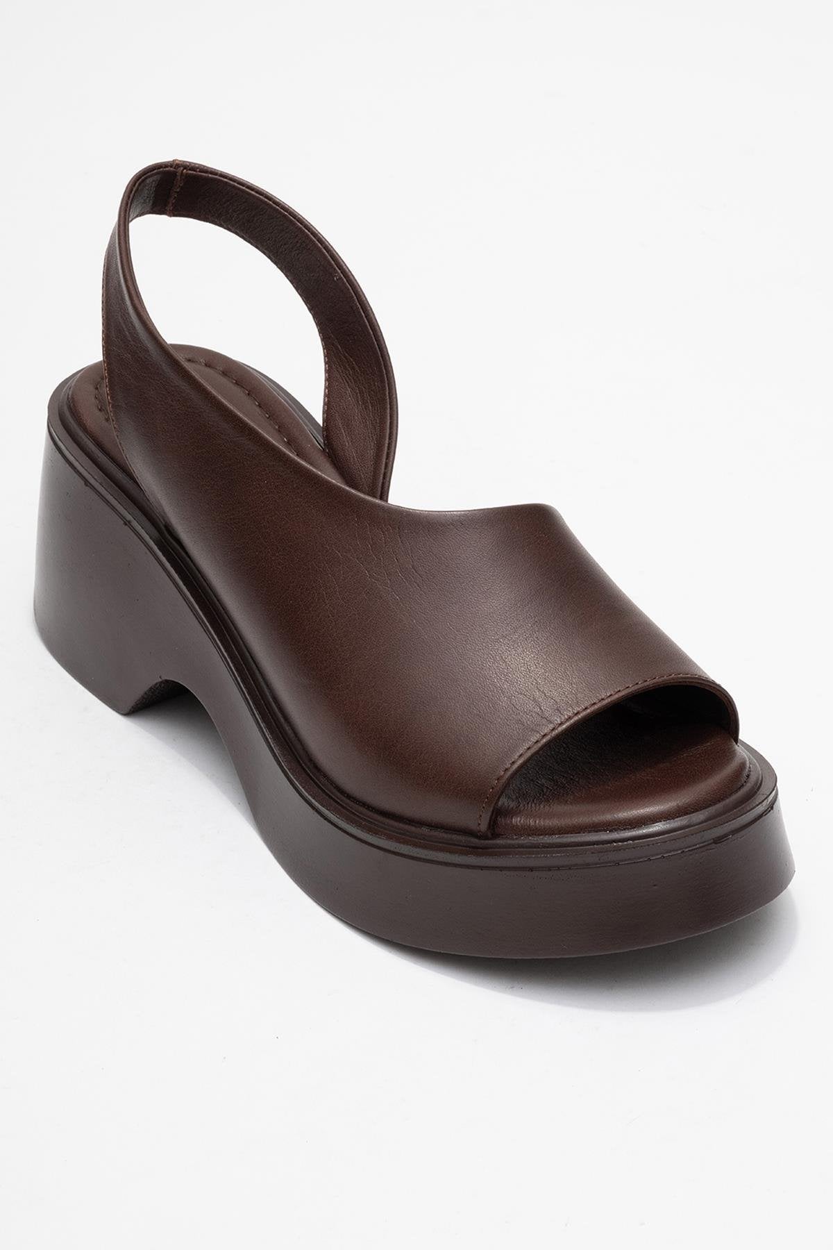 Roy - Cognac Genuine Leather Wedge Sandal – detail view showing leather, Vowalisse