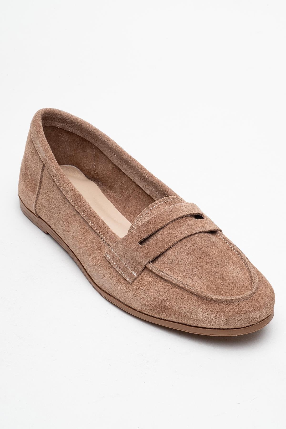 Dorothy - Light Brown Suede Leather Loafers – detail view showing leather, suede, Vowalisse